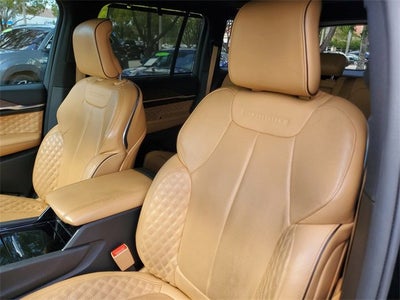 2022 Jeep Grand Cherokee Summit