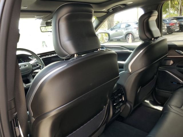 2022 Jeep Grand Cherokee 4xe Overland