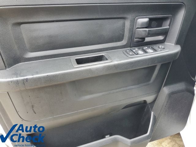 2017 RAM 1500 Express Quad Cab 4x2 6'4" Box