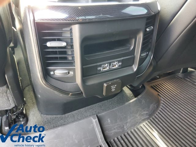 2022 RAM 1500 Laramie Crew Cab 4x2 5'7" Box