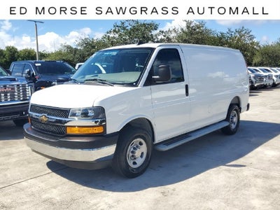 2025 Chevrolet Express Cargo WT