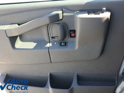 2025 Chevrolet Express Cargo WT