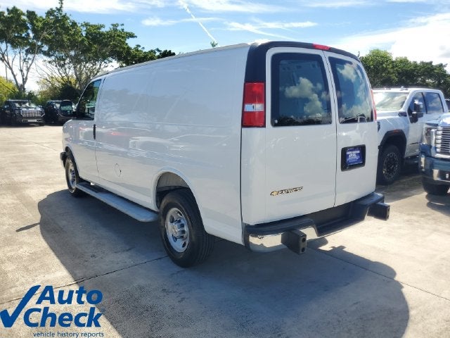 2025 Chevrolet Express Cargo WT