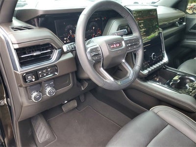 2025 GMC Yukon Elevation