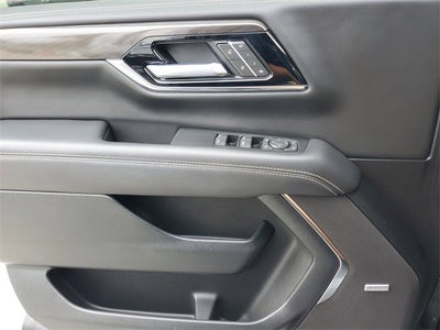 2025 GMC Yukon Elevation