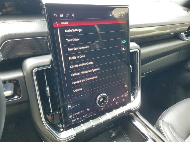 2025 GMC Yukon Elevation