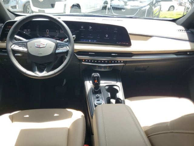 2024 Cadillac XT4 Luxury