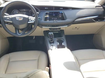 2022 Cadillac XT4 Luxury