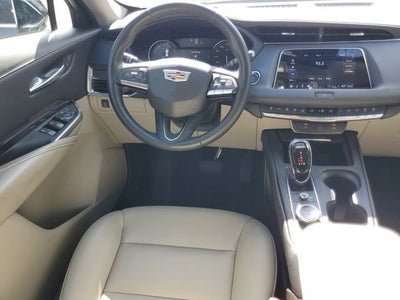 2022 Cadillac XT4 Luxury