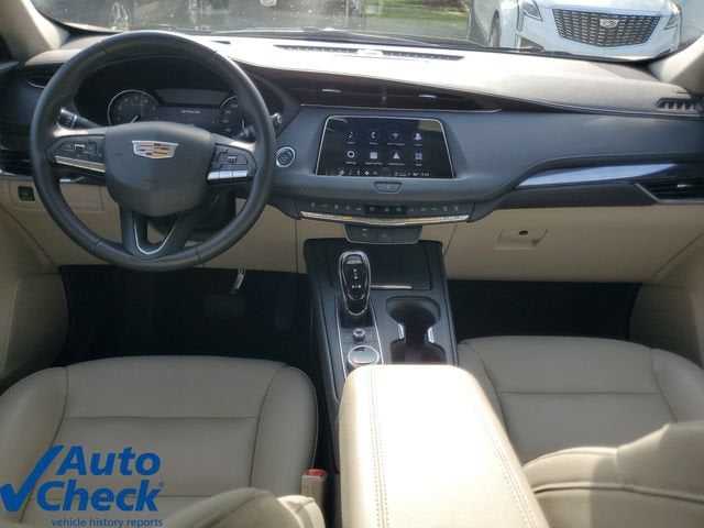2023 Cadillac XT4 Luxury