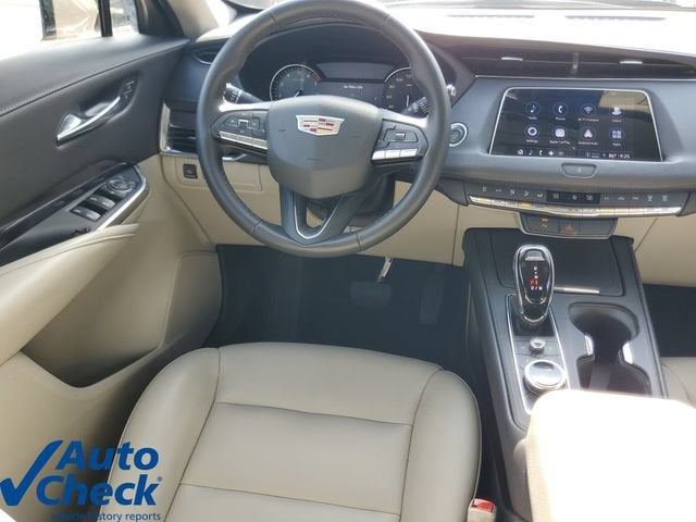 2023 Cadillac XT4 Luxury