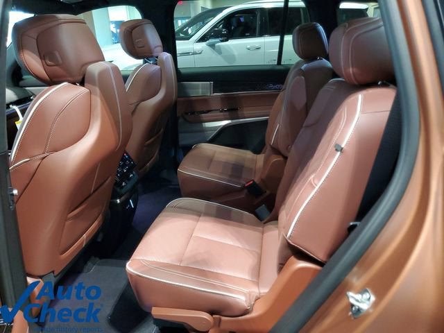2027 Cadillac VISTIQ Platinum