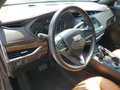 2023 Cadillac XT4 Premium Luxury