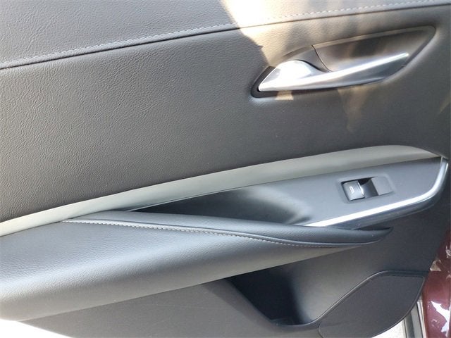 2022 Cadillac XT4 Premium Luxury