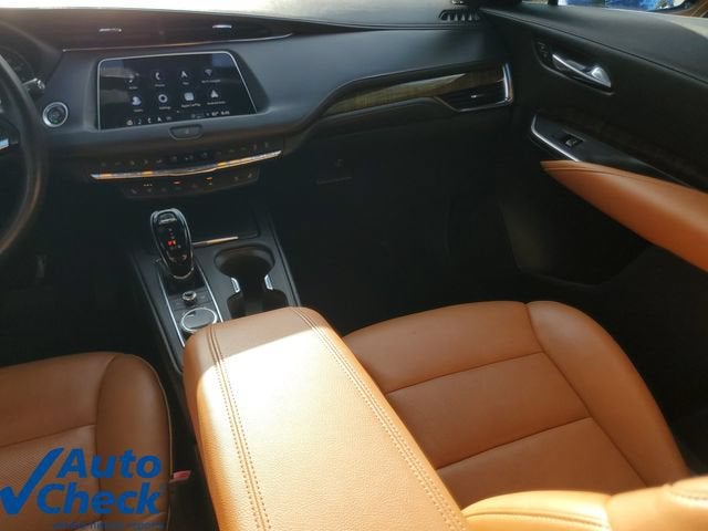 2022 Cadillac XT4 Premium Luxury