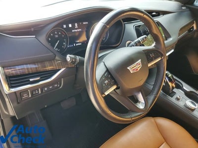 2022 Cadillac XT4 Premium Luxury