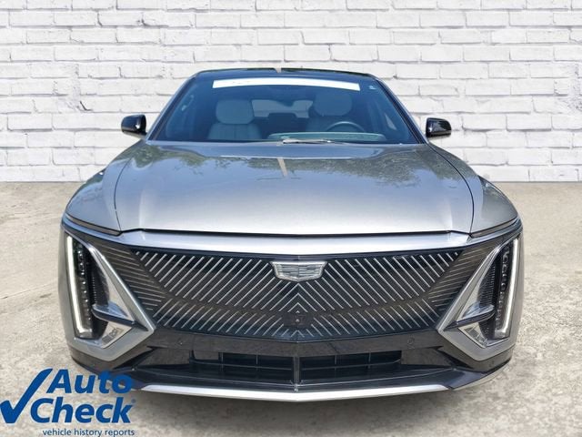2024 Cadillac LYRIQ Luxury 1