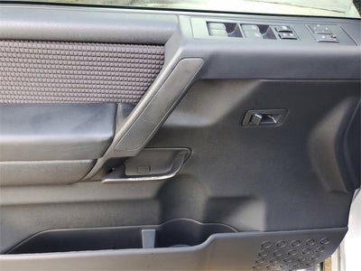 2012 Nissan Titan SV