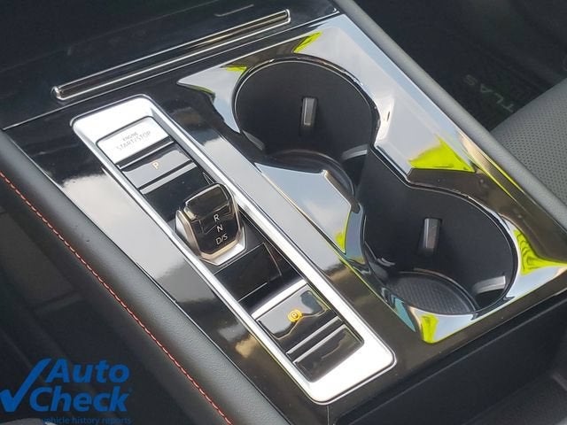 2024 Volkswagen Atlas 2.0T Peak Edition SEL