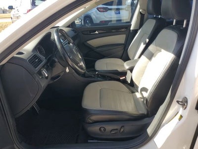 2015 Volkswagen Passat 1.8T SE