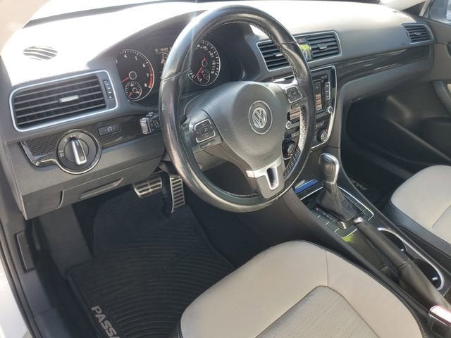 2015 Volkswagen Passat 1.8T SE