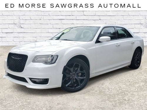 2022 Chrysler 300 Touring L