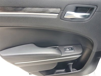 2022 Chrysler 300 Touring L