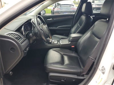 2022 Chrysler 300 Touring L