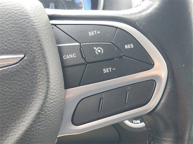 2022 Chrysler 300 Touring L