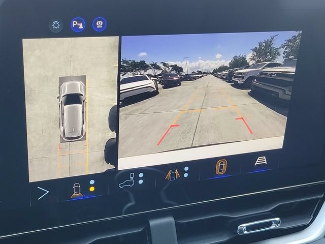 2027 Chevrolet Equinox LT - Photo 10