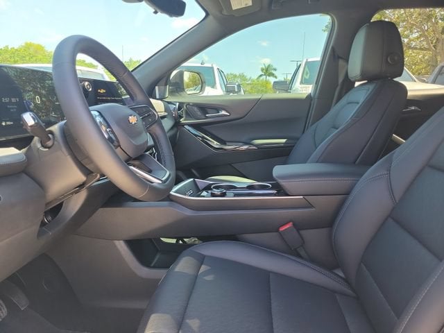 2027 Chevrolet Equinox LT - Photo 7