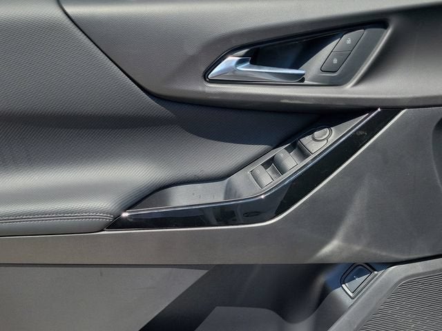 2027 Chevrolet Equinox LT - Photo 9