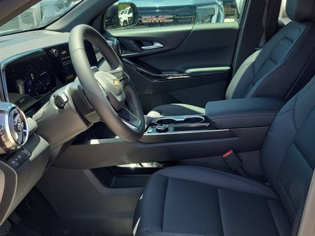2027 Chevrolet Equinox LT - Photo 7