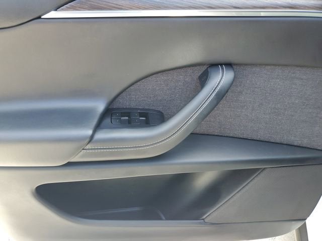 2023 Tesla Model X Base