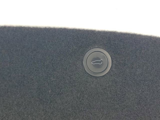 2023 Tesla Model X Base