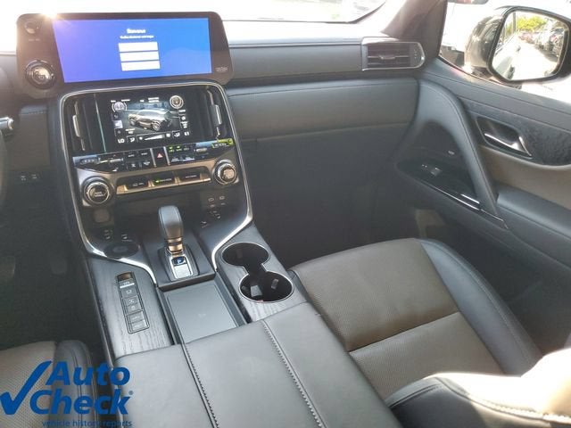 2025 Lexus LX 700h Overtrail