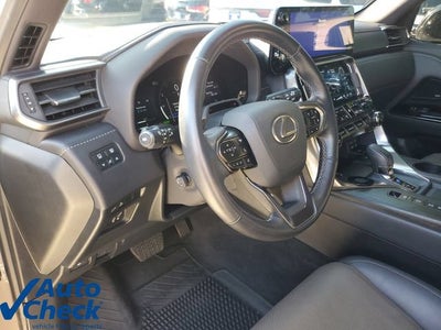 2025 Lexus LX 700h Overtrail