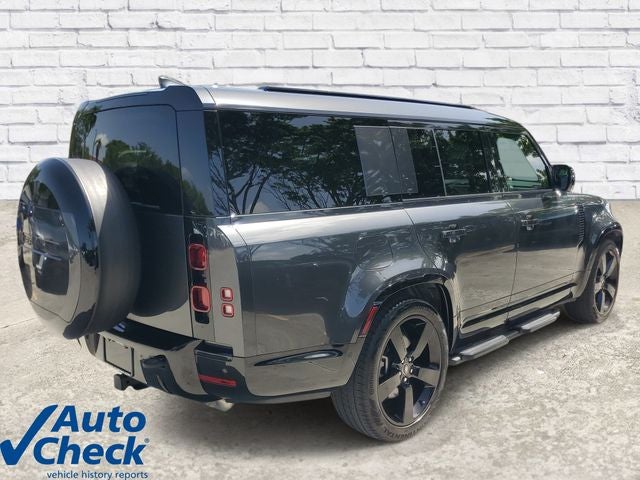 2025 Land Rover Defender 130 P400 X-Dynamic SE