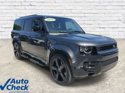 2025 Land Rover Defender 130 P400 X-Dynamic SE