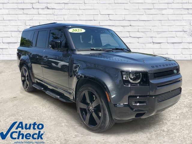 2025 Land Rover Defender 130 P400 X-Dynamic SE