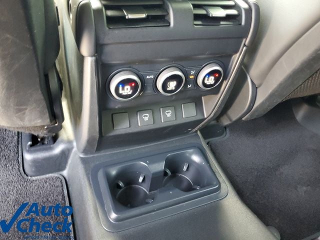 2025 Land Rover Defender 130 P400 X-Dynamic SE