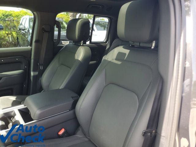 2025 Land Rover Defender 130 P400 X-Dynamic SE