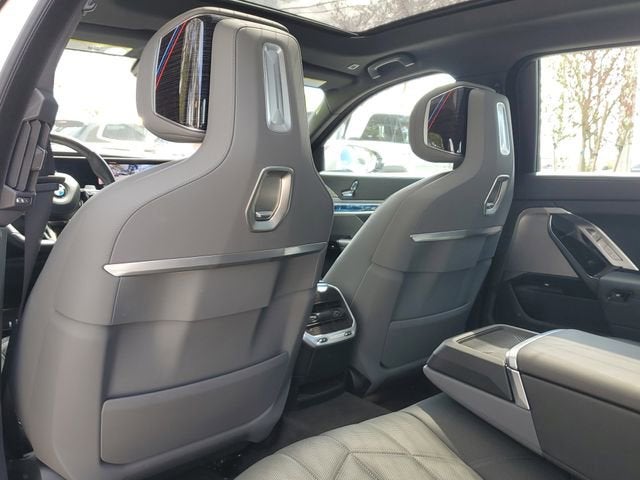 2025 BMW 7 Series 740i xDrive