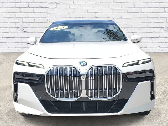 2025 BMW 7 Series 740i xDrive