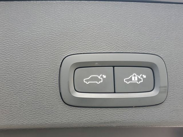 2021 Volvo XC40 Momentum