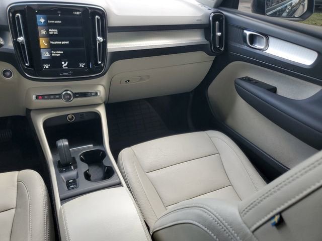 2021 Volvo XC40 Momentum