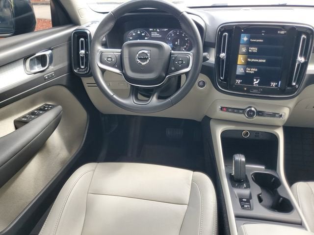 2021 Volvo XC40 Momentum