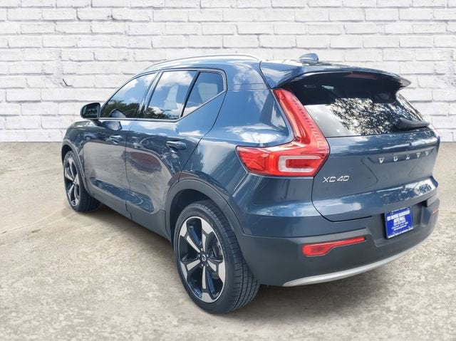 2021 Volvo XC40 Momentum