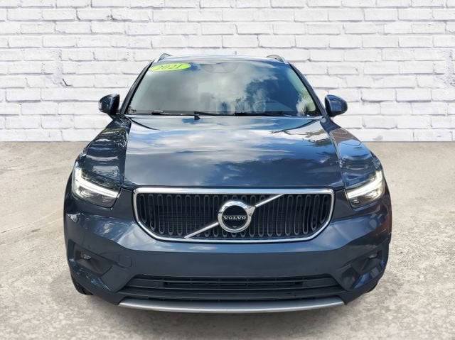 2021 Volvo XC40 Momentum
