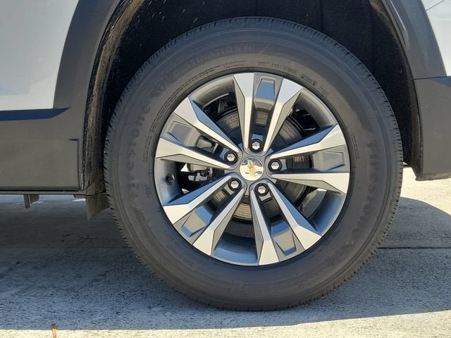 2027 Chevrolet Equinox LT - Photo 5